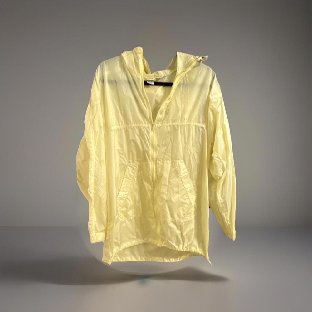L.L. Bean Women's Yellow Hooded‎ Lightweight raincoat spring beach hiking